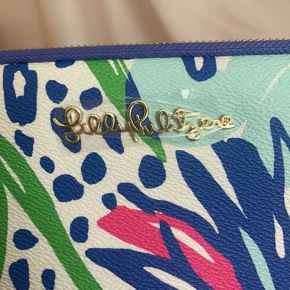 Lilly Pulitzer Tech Clutch Resort White - Picture 5 of 5